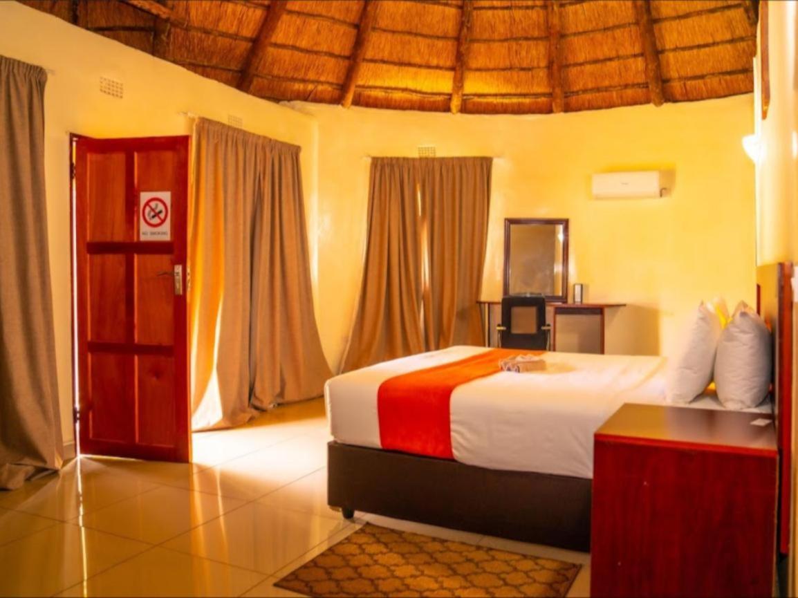 Nkanga Hotel 卡萨内 外观 照片