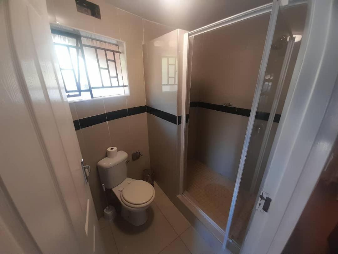 Nkanga Hotel 卡萨内 外观 照片