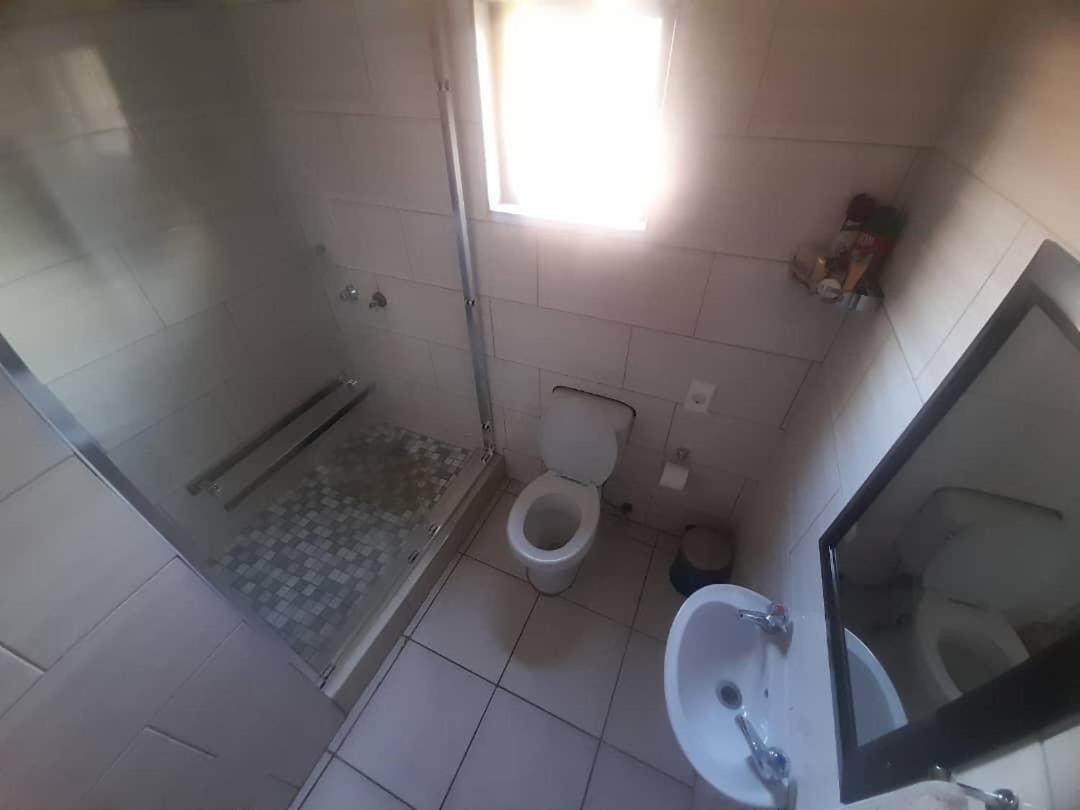 Nkanga Hotel 卡萨内 外观 照片